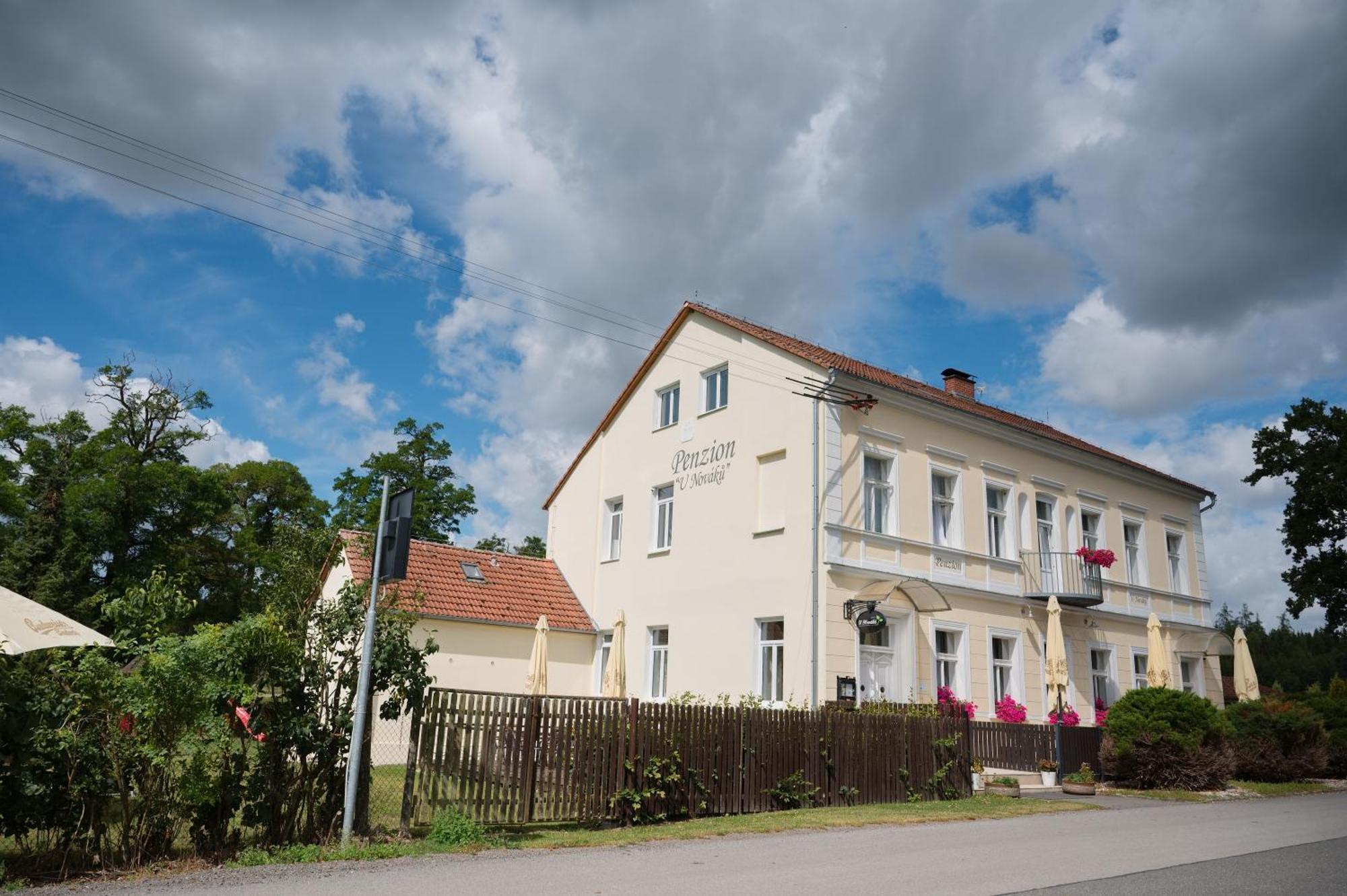 Penzion U Nováků Kožlí u Orlíka Esterno foto